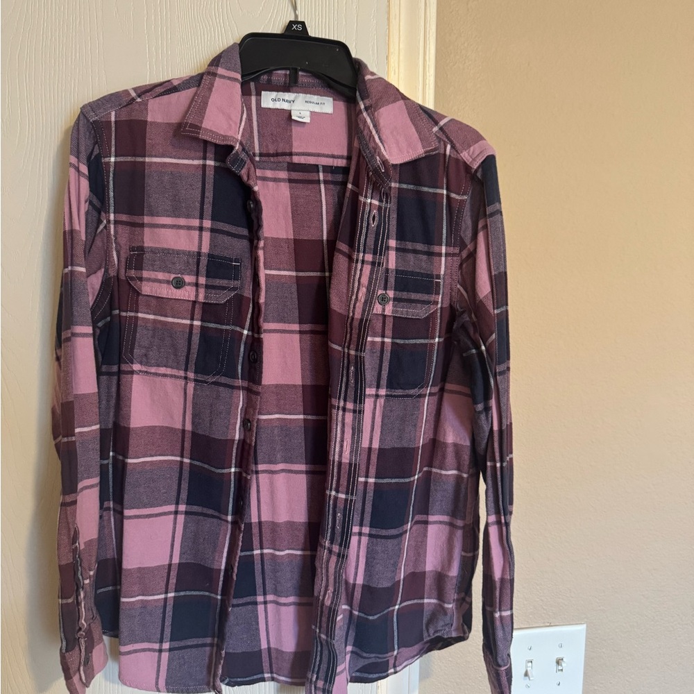 American Eagle Pink and Navy Plaid Shirt